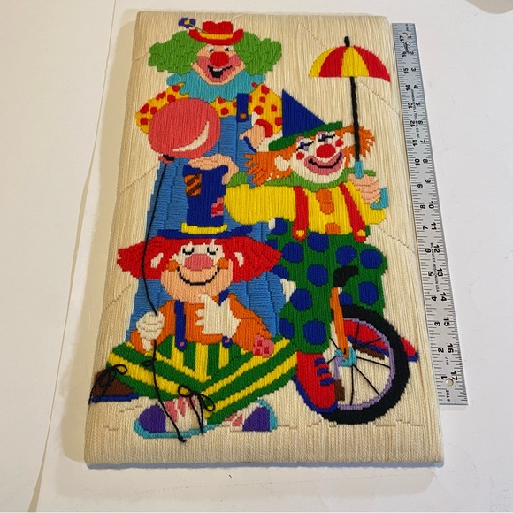 Vintage unframed yarn worked needlepoint clown piece 12”x 20” approx GUC, faded - Picture 8 of 9